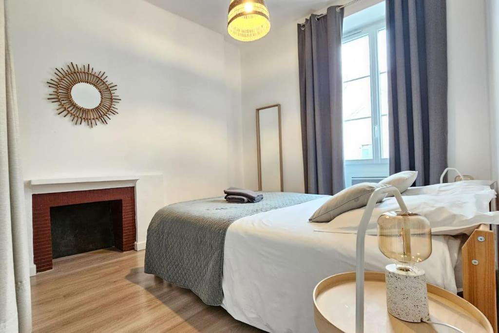 Superbe Appartement 2 Chambres Au Coeur De Pau Buitenkant foto