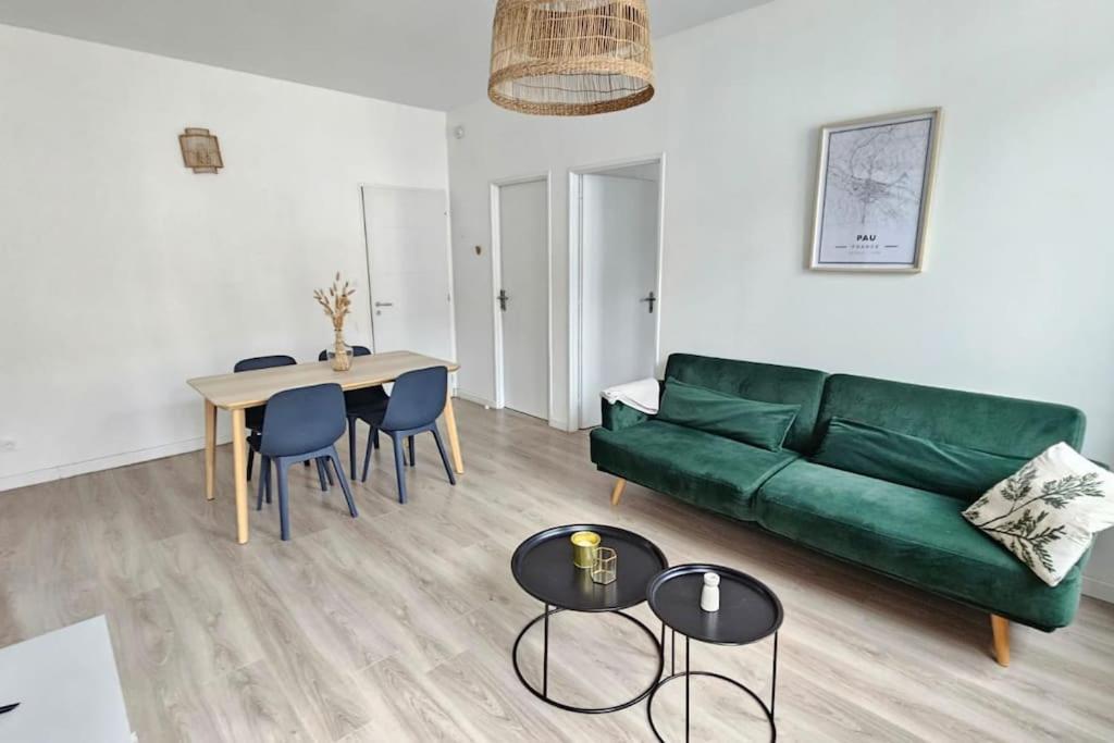 Superbe Appartement 2 Chambres Au Coeur De Pau Buitenkant foto